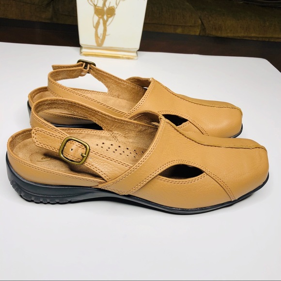 easy spirit stores closed